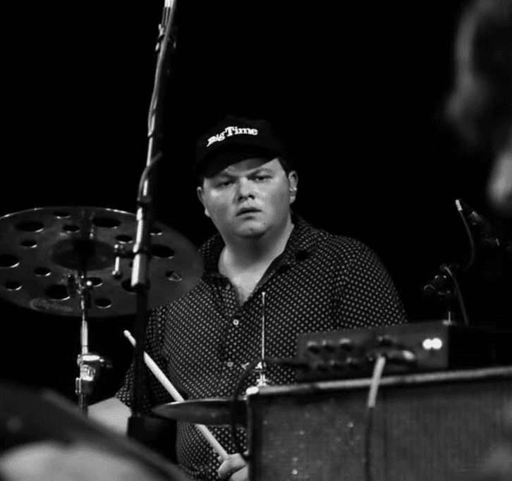 Iain Thomas